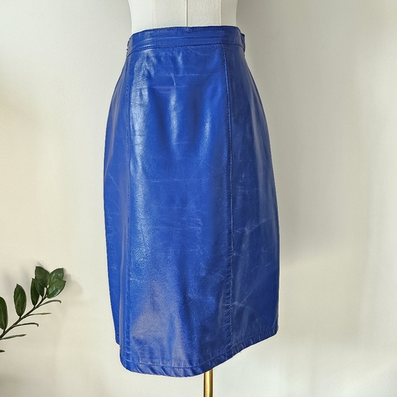 Valentina Dresses & Skirts - Blue 100% Leather Skirt Valentina Size 10 Vintage